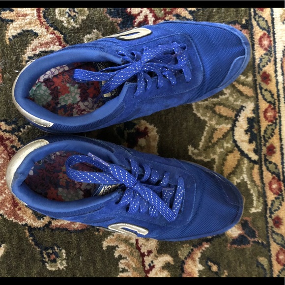 Skecher’s Retros Gold Fever Fashion Sneaker 9.5 - Picture 2 of 6